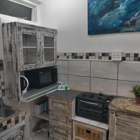 Beach Wood Cottages Шелли-Бич Экстерьер фото